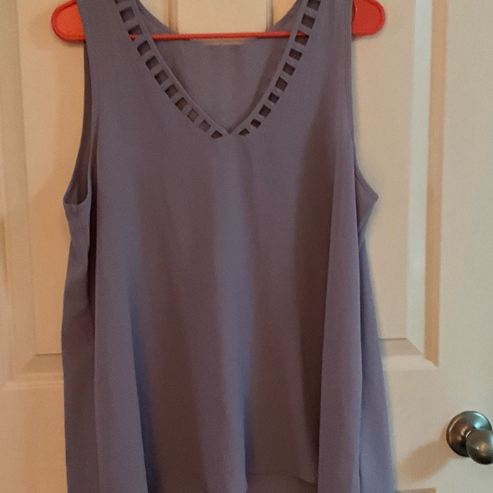 NWT Spense lavender sleeveless top